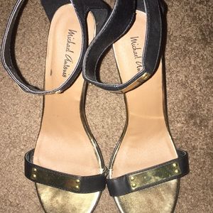 Black heeled sandals 7